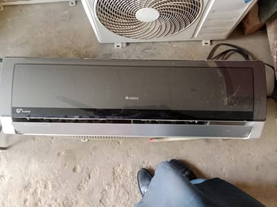 gree inverter split 1 ton
