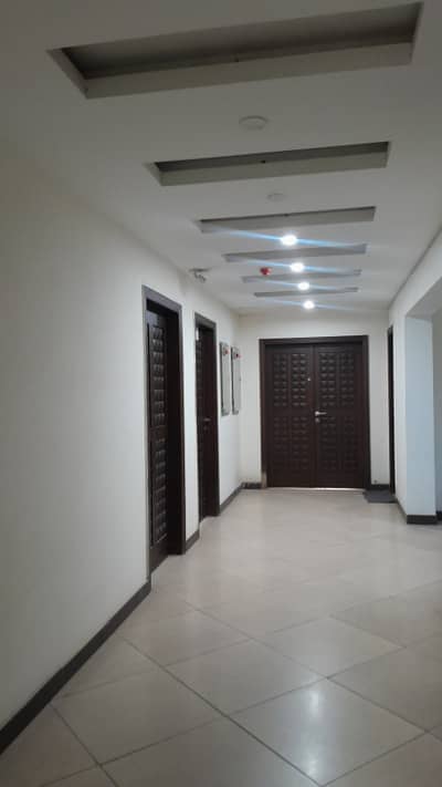 Beautifull House 2nd Floor Avilable For Commercial purpose