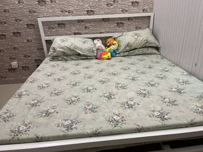 New iron Bed