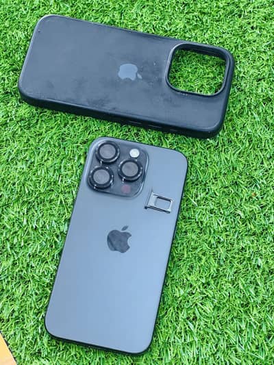 iPhone 15 pro 128/gb non /89/ health