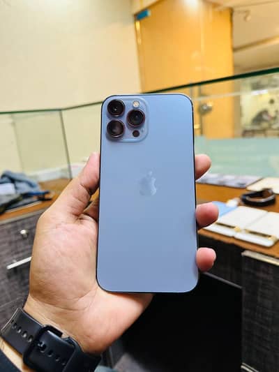 I phone 13 pro max 256 gb 10/10 condition waterpack