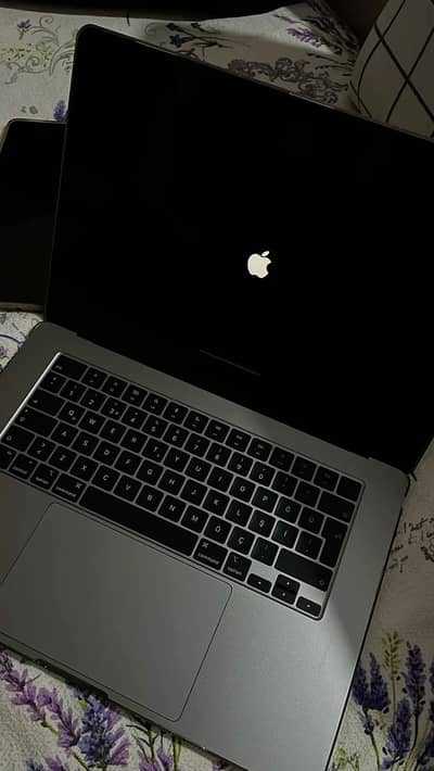 MacBook Pro 13inch M1 Chip