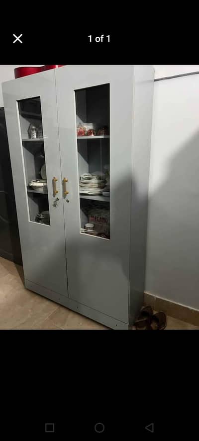 New divider high gloss 6 month used