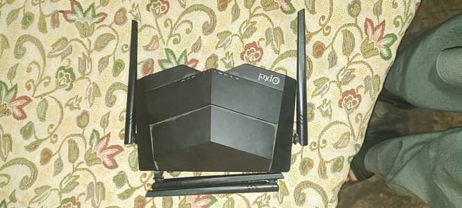 PTCL dual band wifi router 4 antenna's