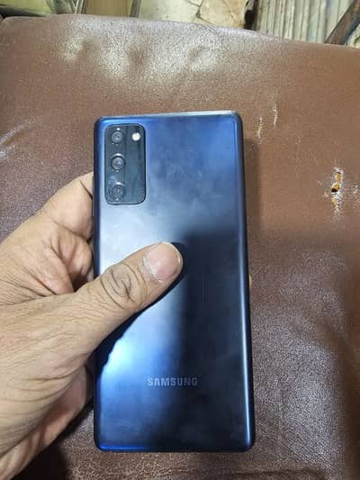 Samsung S20FE good condition 8GB 128GB seald 100% dual sim approved