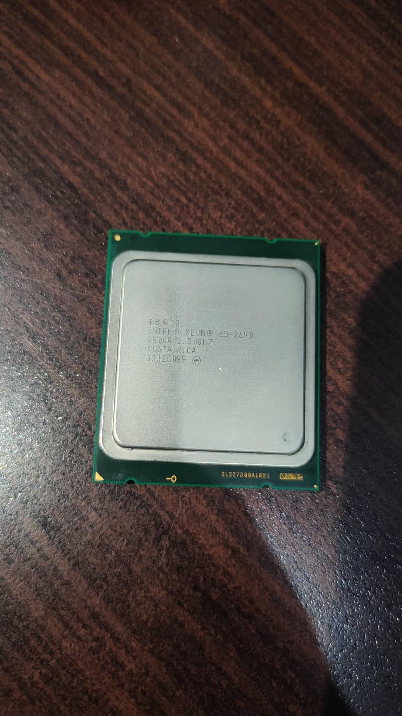 Intel Xeon E5-2640 | 6 Core 12 Thread | LGA 2011 Processor 0