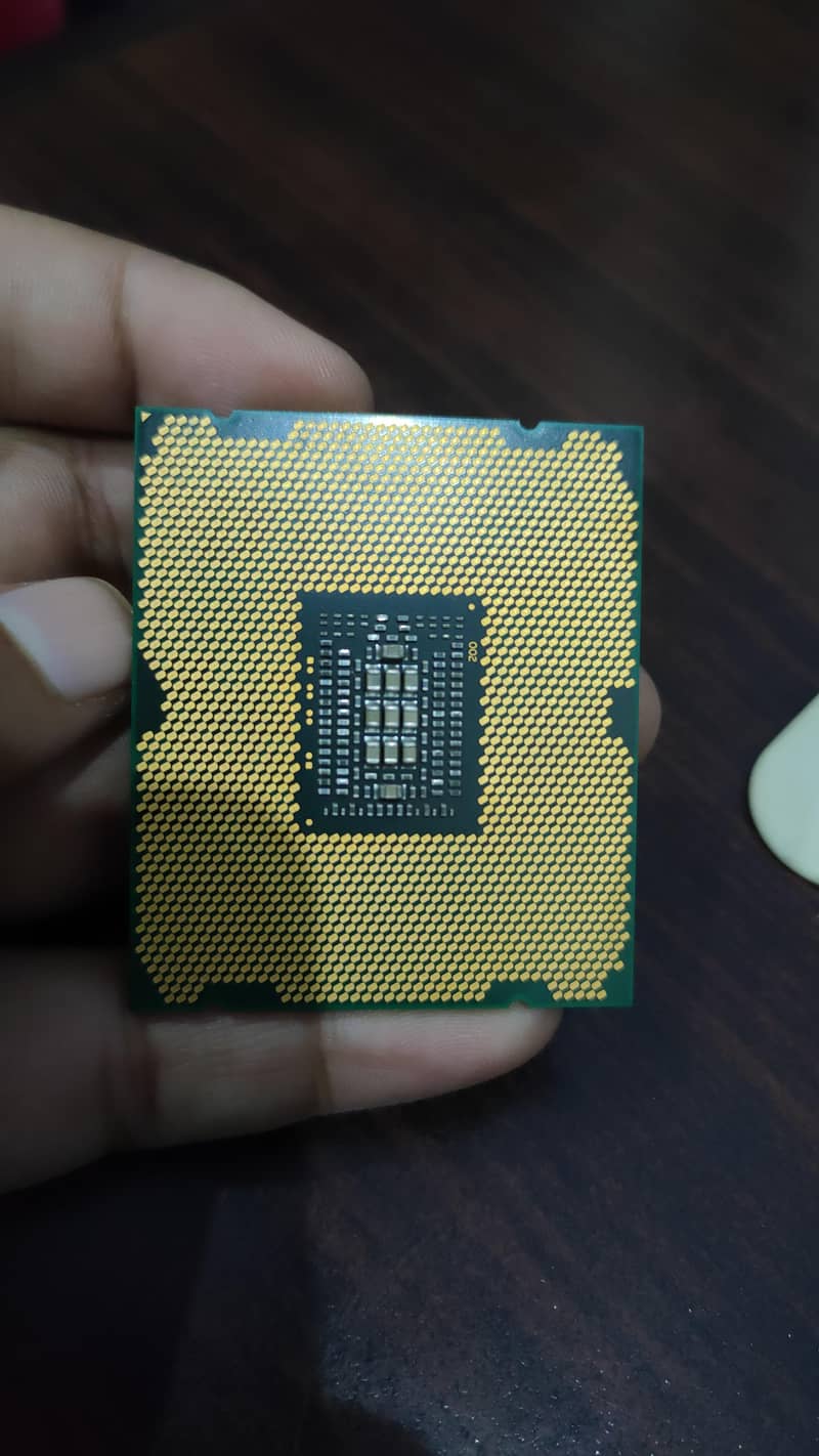 Intel Xeon E5-2640 | 6 Core 12 Thread | LGA 2011 Processor 2