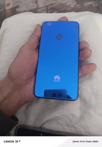huawei honor 8  3 16gb Sargodha 49 tail  Tach brack 03057494042