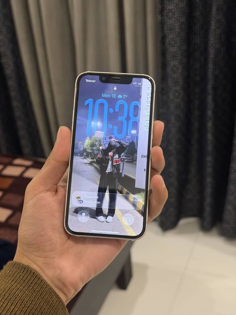 iPhone 13 mini factory exch with 13 pro sath cash dedo ga - Mobile ...