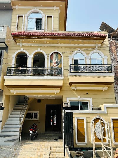 6 1st and 2nd Portion Available For Rent Near By Emporium Mall