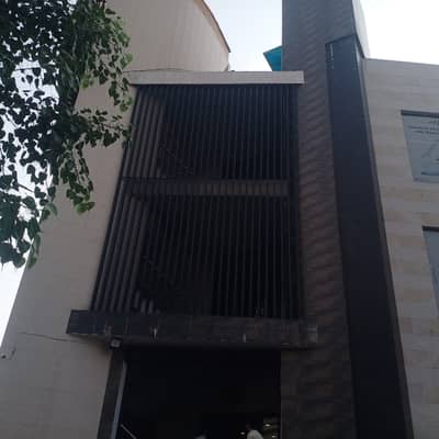 Commercial Semi Furnished Floor Available For Software House And Cooperate Office.