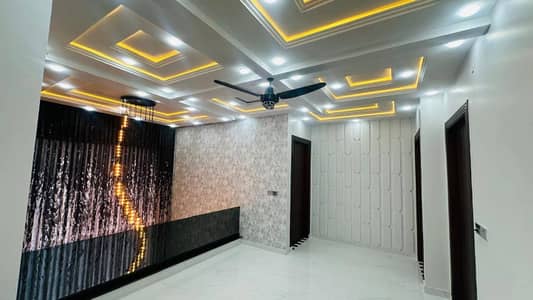 10 Marla Upper Portion For Rent In DHA Phase 8 - Ex Air Avenue