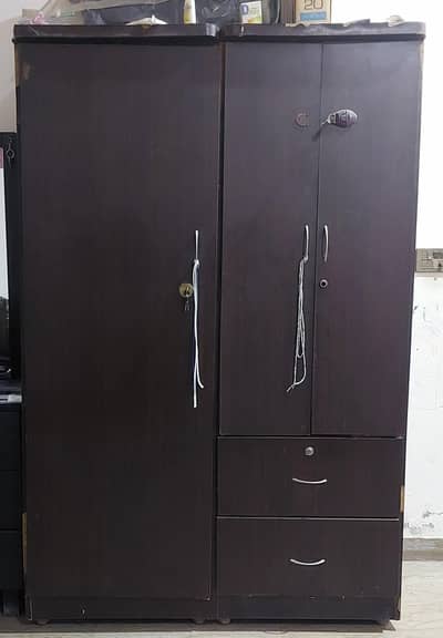 Cupboard (3 door)