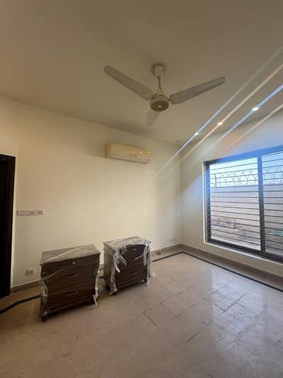 35*70 used House For sale in G-14/4 Islamabad