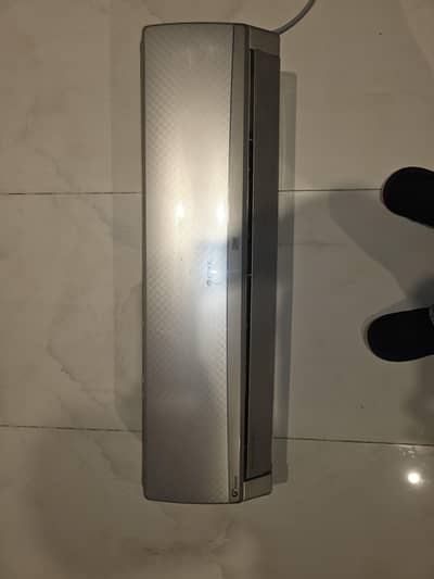 User Gree Inverter ACs 1.5 ton