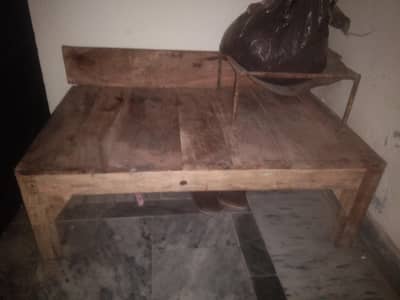 wooden table use
