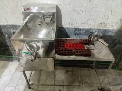 chocolate making machine