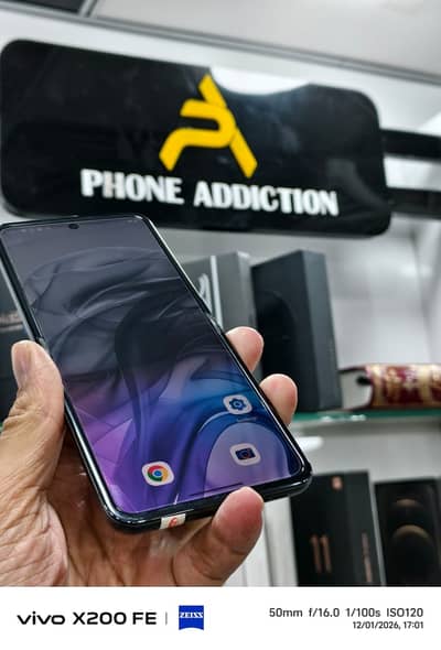 motorola moto razr 50 flip | 8 \256 | non-pta | sim locked