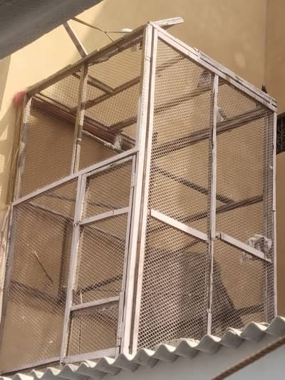 SETUP FOR SALE WITH BIG CAGE PARTION
