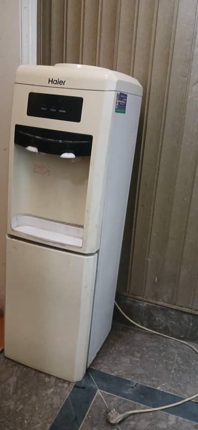 Haier water dispenser