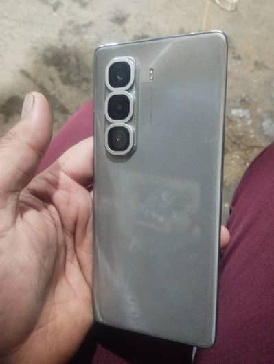 I want to sale my infinix hot 50 pro plus 8/256 With box charger