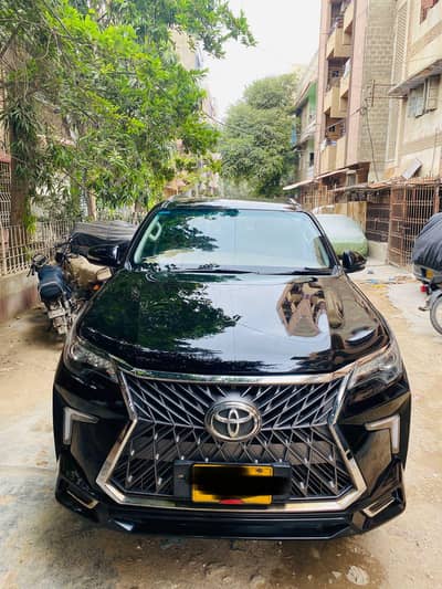 Toyota Fortuner 2017 | 2.7L V Variant | 4WD | Automatic | Karachi
