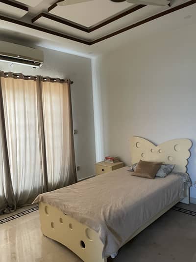 Butterfly Shape Single Bed with Side Table