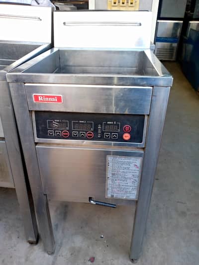 bhote acha fryer hai  acha frying karta hai