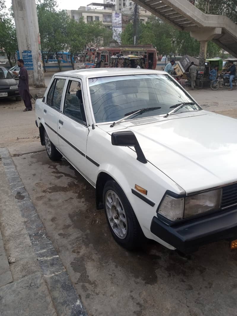 Corolla 1982 0