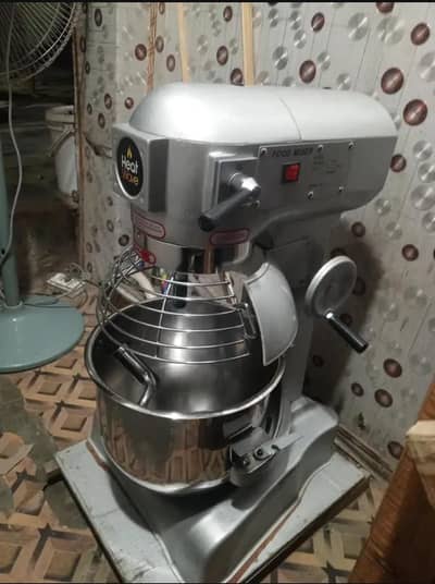 Heat wave . 5kg Doug mixer only 2 month used