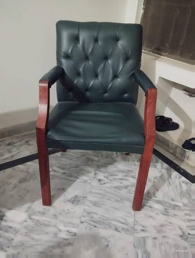 A chair for normal usage like PC waghera.