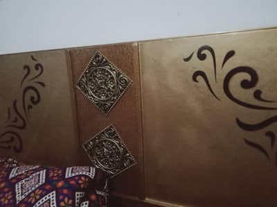 bed dressing 2 side tables and almari good condition 2 years used only