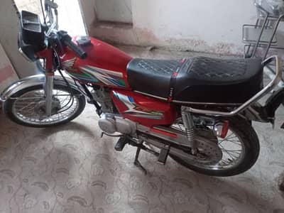 Honda 125 2022 model for sale in excellent condition