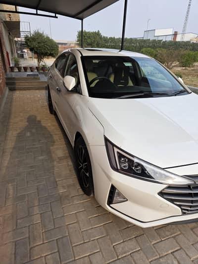 HYUNDAI ELENTRA GLS 2.0