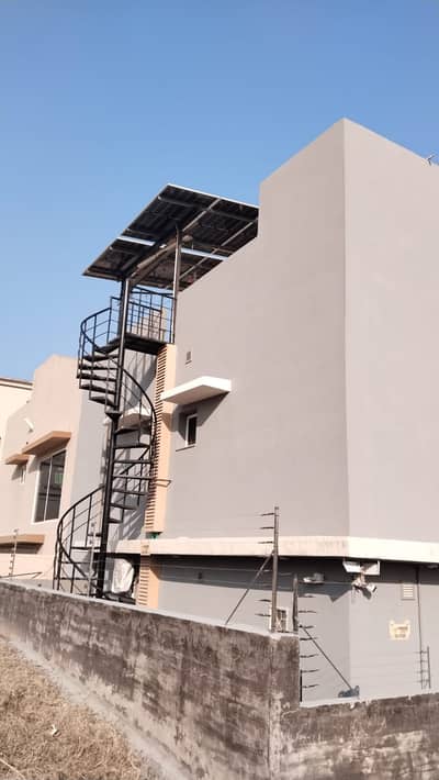 Outdoor Rockwall- Wall grace - Paint polish