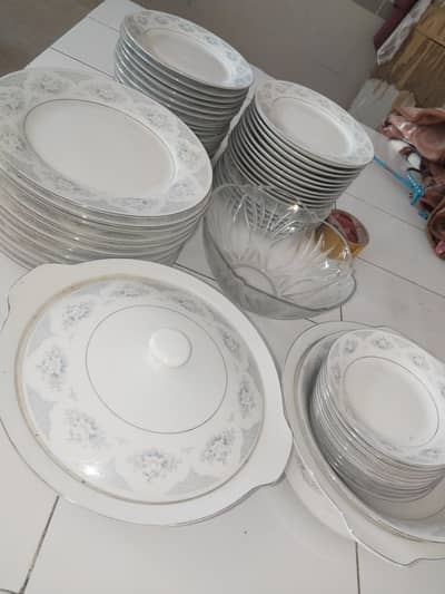 original bone china dinner set like new