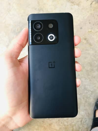 Urgent Sale – OnePlus 10 Pro 5G (Non-PTA)