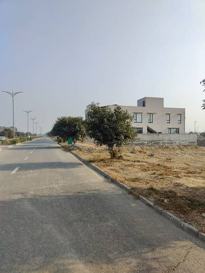 01 Kanal 50 Feet Road Near To 120 Feet Main Boulevard Residential Plot Possession Area