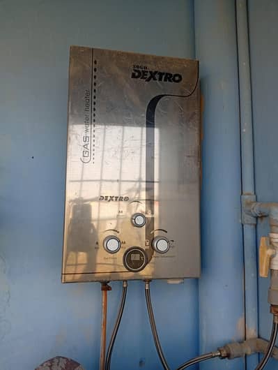 Dextro gas water heater