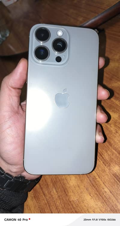 Iphone 15 Pro Max With Cable