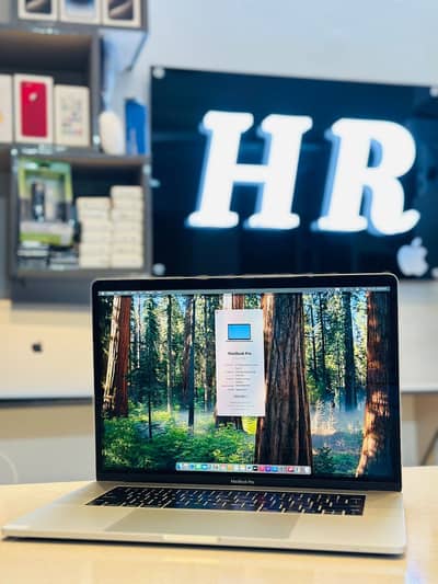 MacBook Pro 2017 15” i7 16/512 4GB GPU Retina Ideal for Editing/Design