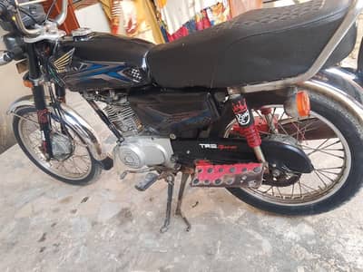 Honda Cg 125 15/16 model condition apka samna ha
