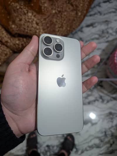 iPHONE 15 PRO MAX FACTORY UNLOCK NATURAL