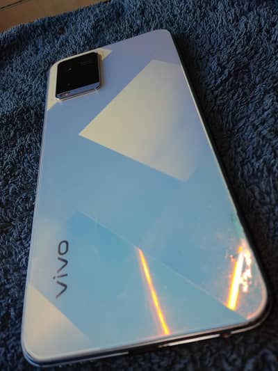 Vivo y21