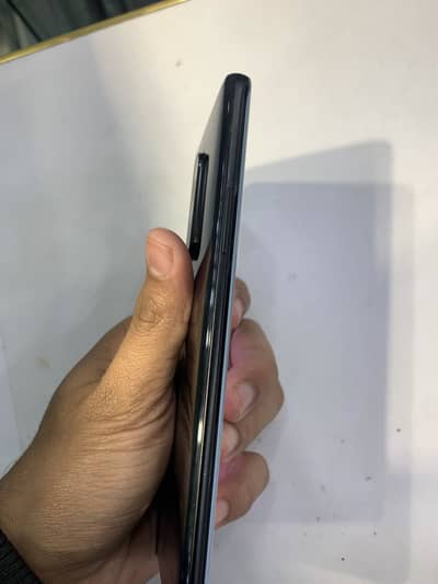 One plus 8 pro 12/256