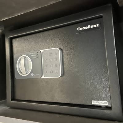 Electronic Safe / Digital Locker for Home & Office