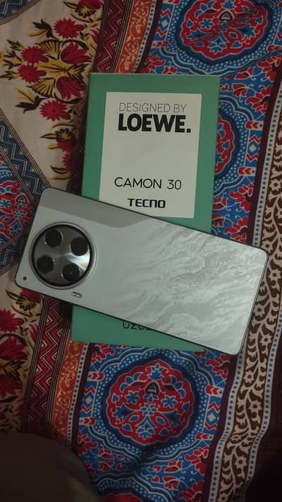 tecno camon 30