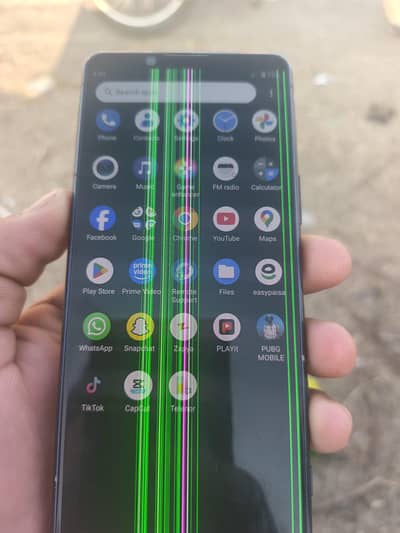 sony xpiria 5 for sale only screen demage  baki all ok hai