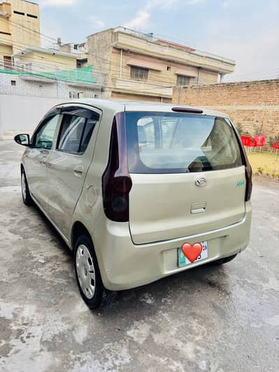 Brand new condition chat piller apna ha Baki shower ha seal ok