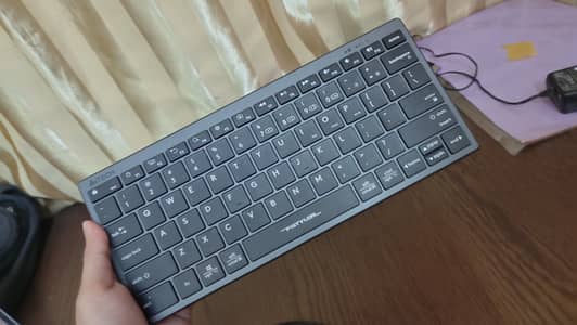Almost new Wireless Keyboard and Mouse